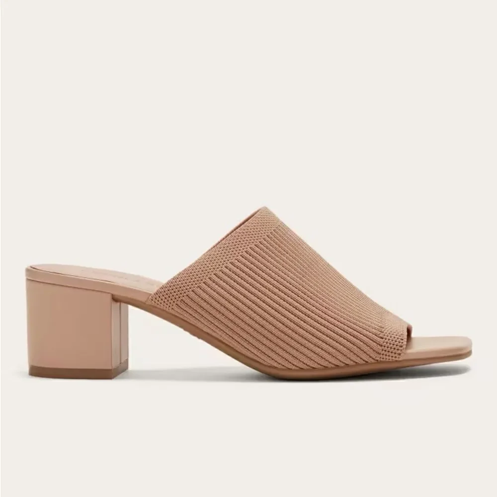 NEW EVERLANE The Glove Mule in ReKnit in Tan Blush - Picture 2 of 6